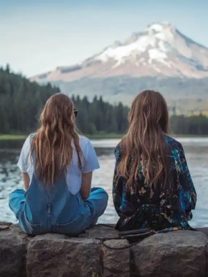 De ce aș apela la psiholog, în loc să vorbesc cu&nbsp;prietenii?